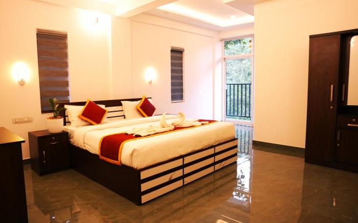 ELENJI MERRYWOODS Resort