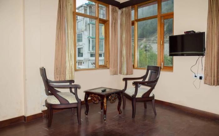 Hotel Red Inn Manali