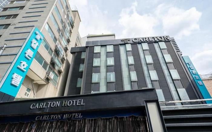 Sangbong Carlton