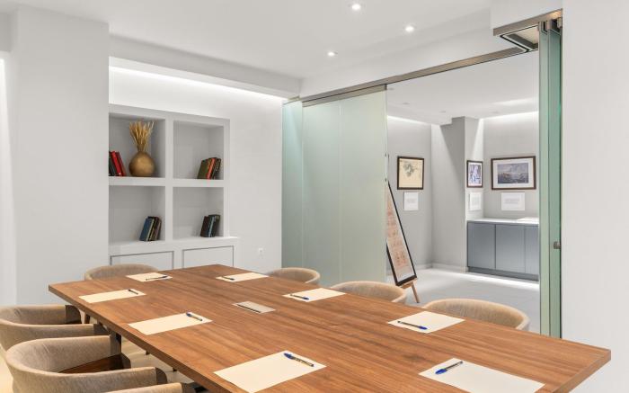 Gallery Central Hotel