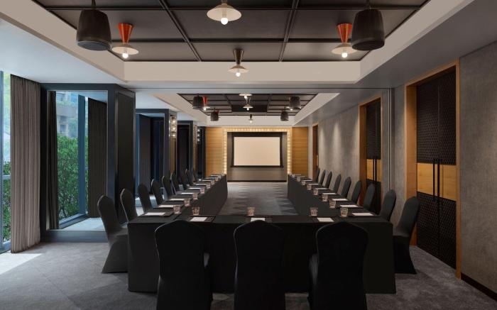 Moxy Mumbai Andheri West