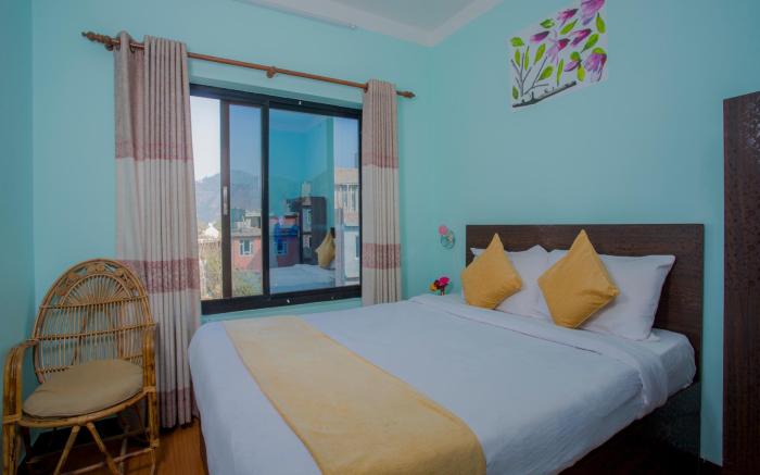 OYO 271 Hotel Golden Three