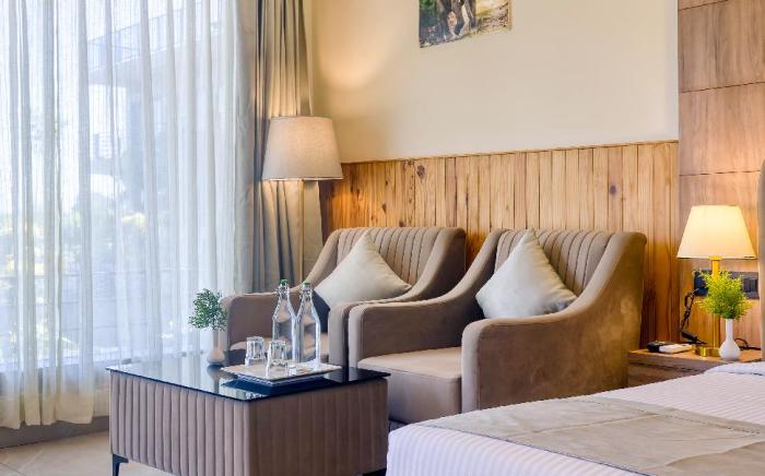 Corbett Elegant Retreat