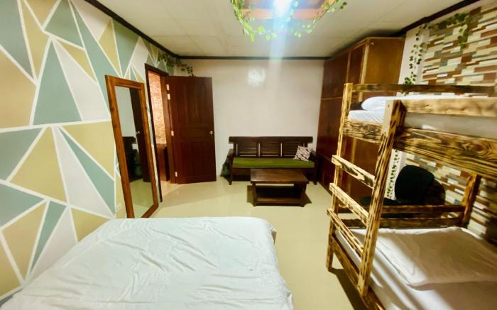 Baguio Mountain Villa View Five spacious bedrooms