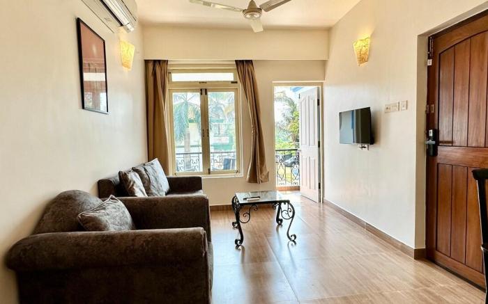 *Royal Palms - 1 BHK 1 min drive to the Beach*