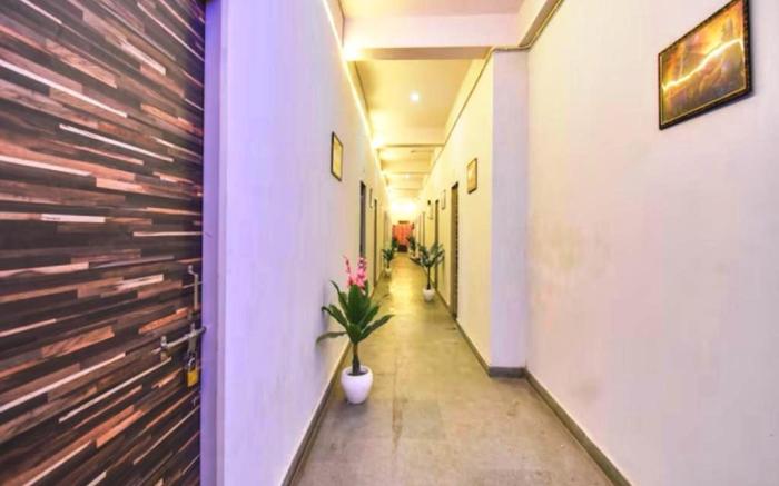 Syrus Hotel 