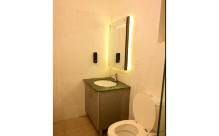 FellaFoot - Premium Apartments(Royale)