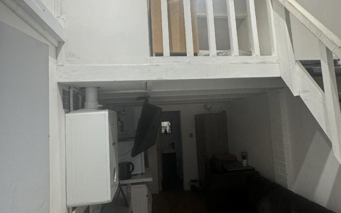 Duplex Studio 3 minute drive from Luton airport