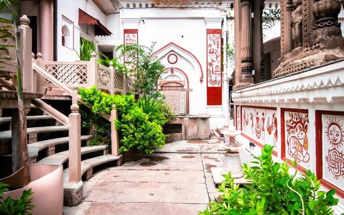 Rudreshwar Mahadeo Kothi by ITH Stays