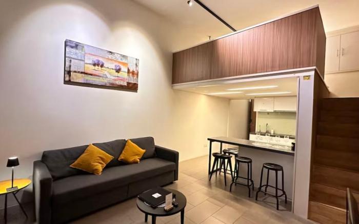 The Establishment Bangsar #2216 by Ouki
