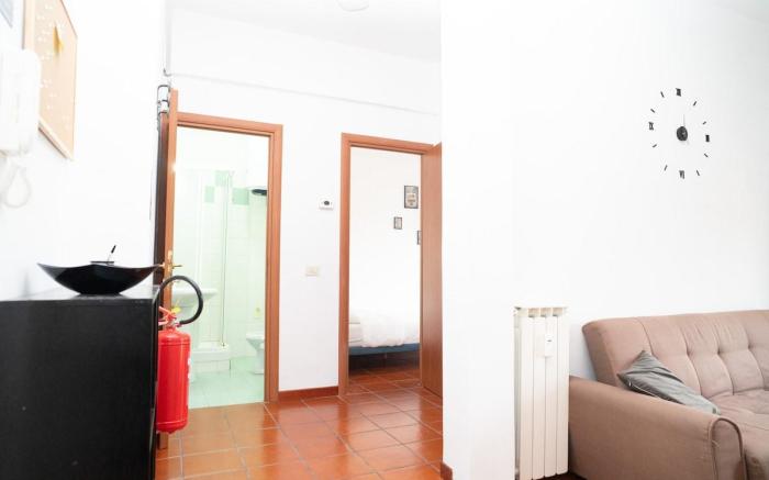 Modern two-room apartment 10 minutes to Colosseum