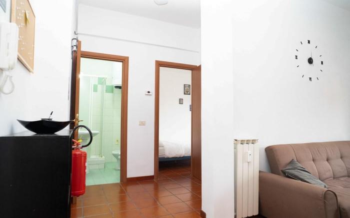 Modern two-room apartment 10 minutes to Colosseum
