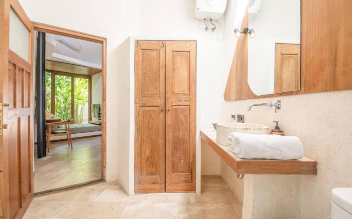 BA Villa 5 · 1 Bed villa 5 mins to every · Exquisite 1-BR Villa with Pool, 4 Mins to Echo Be