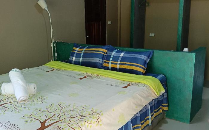 A/C KING BED WITH KITCHEN RUBBER GARDEN QUIET HOME