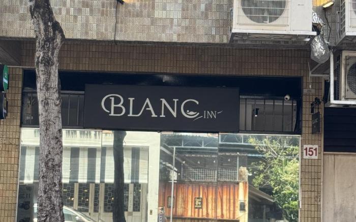 Blanc Inn