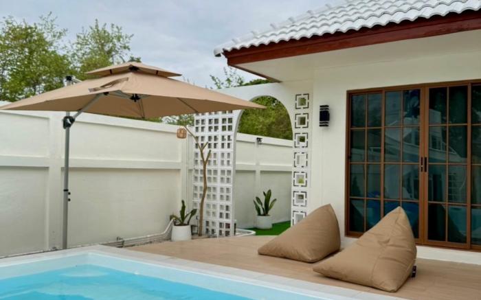 Healjai poolvilla (ฮิลใจพูลวิลล่า)
