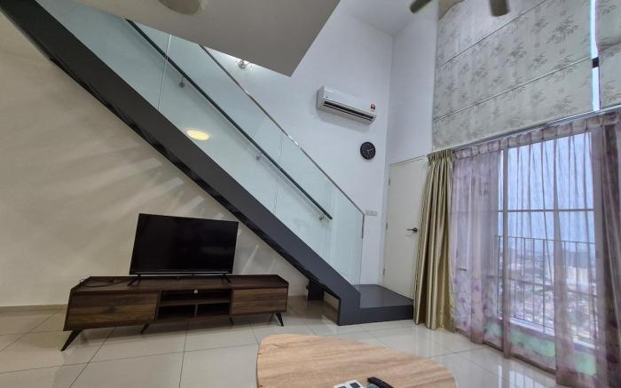 EkoCheras*Balcony* Sunshine&Cosy Condo Stay 3/4Pax
