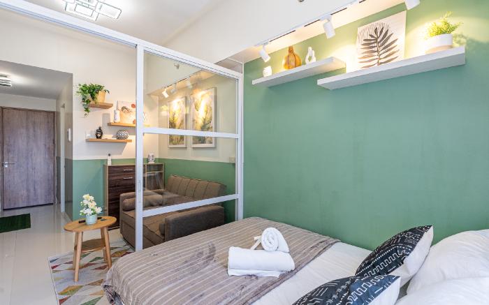 Serene Studio w/ Balcony & Sunset Views