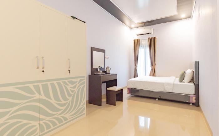 Urbanview Tebing Vietnam Lampung by RedDoorz