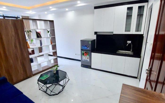 Căn hộ view phố ở Tô Vĩnh Diện