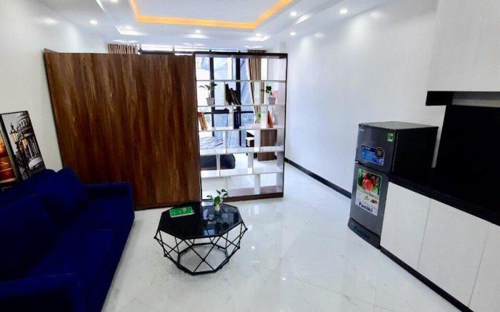 Căn hộ view phố ở Tô Vĩnh Diện