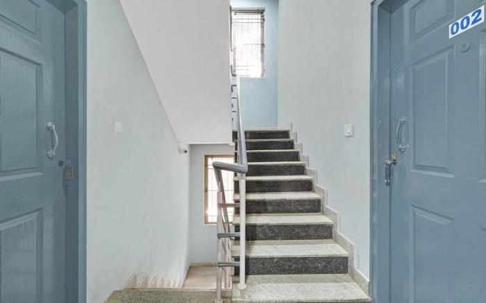Diamond Suites Service Apartment