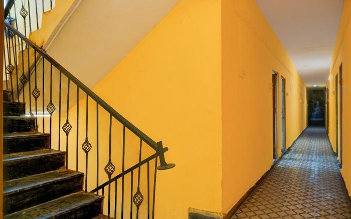 Hotel O Yogiraj Mini Kokakan Restaurant & Lodging