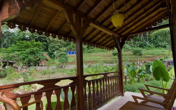 Villa Couple by Santosa Stable & Resort