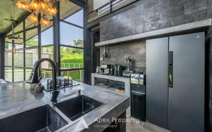 Luxury and Unique Lava Loft Pererenan