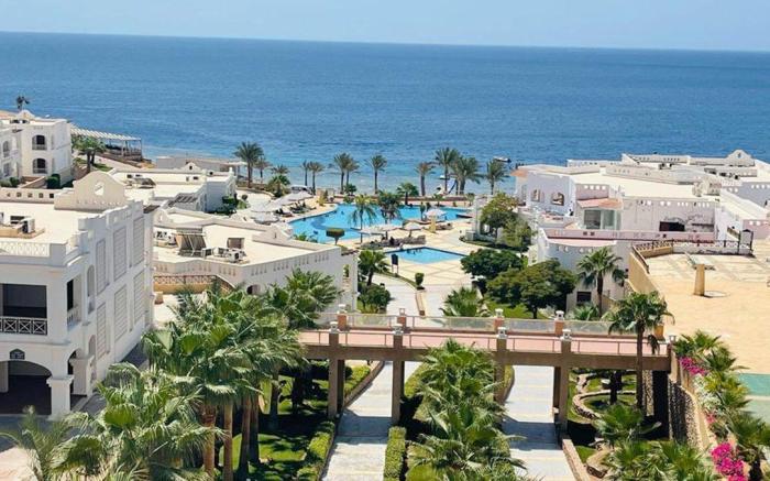 Independents Continental Plaza Beach Resort By IHG