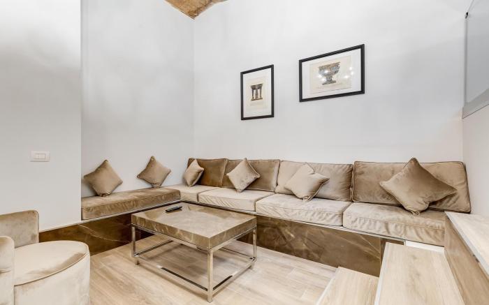 Spanish Queen Apartments
