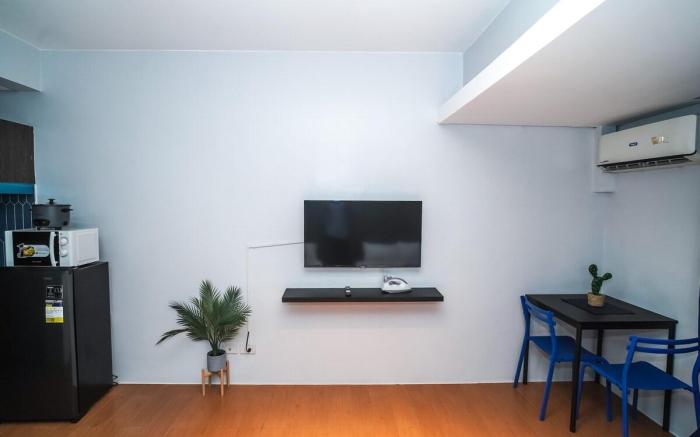 Modern Blue Haven in Makati CBD