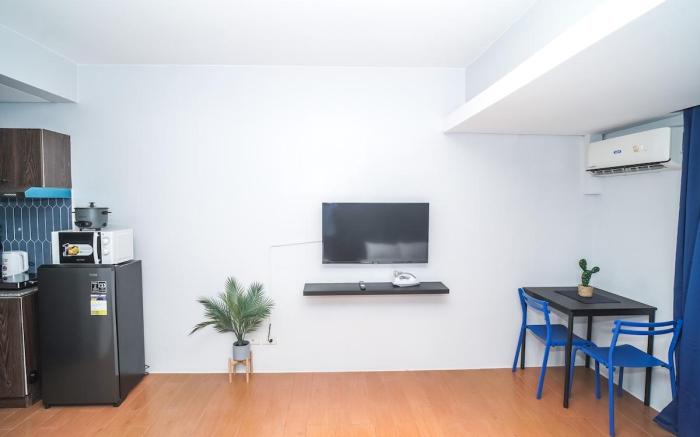 Modern Blue Haven in Makati CBD