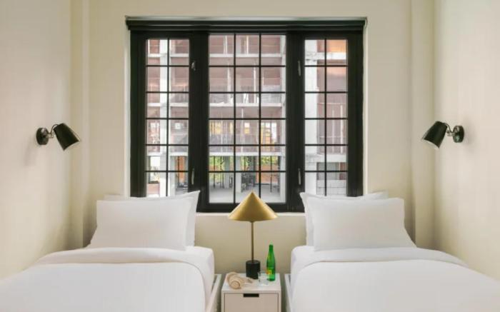 The Industrialist Hotel Gowanus Brooklyn, Sonder