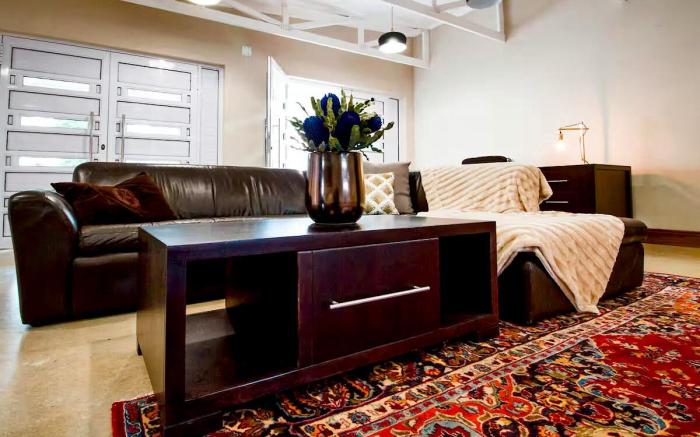 Munro Suites