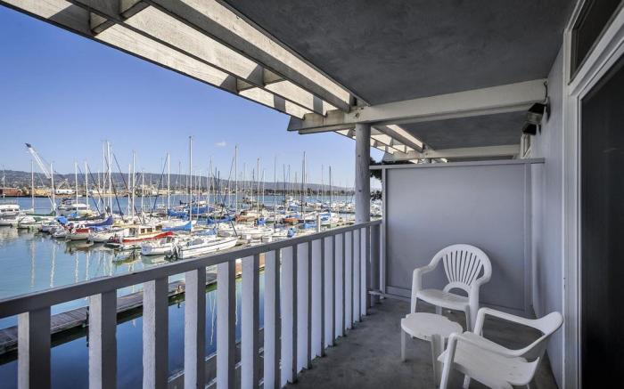 Marina Village Inn