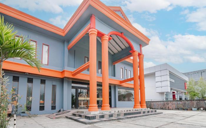 Dancenter Pusat Kota Pekanbaru  Near Masjid Al-Hidayah Simpang Baru