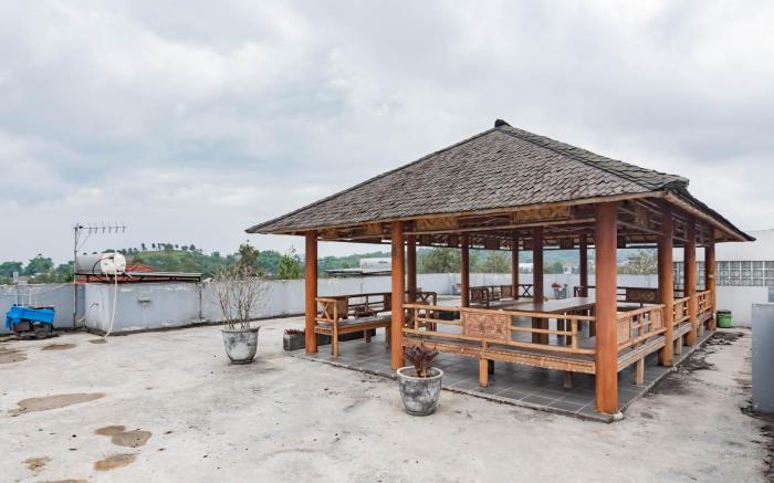 RedDoorz near Lembang Park & Zoo 2