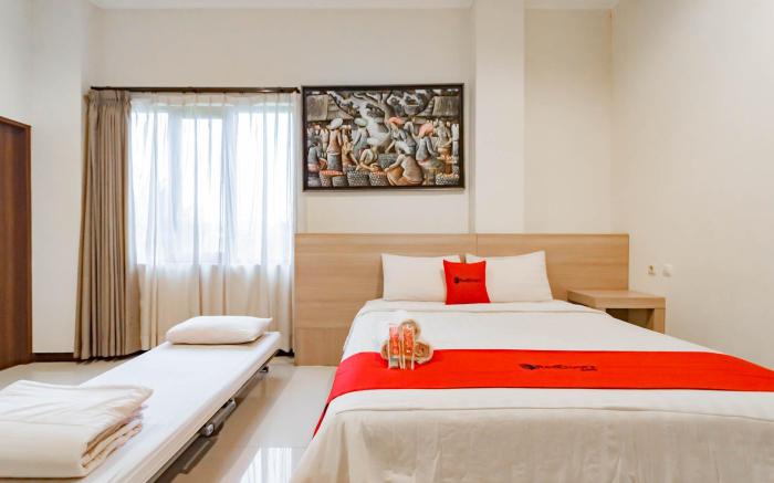 RedDoorz near Lembang Park & Zoo 2