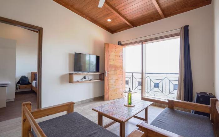 Aster 1 BHK - 1 Km from Mall Road