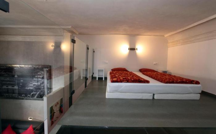 Apartment House - The Modern Flat