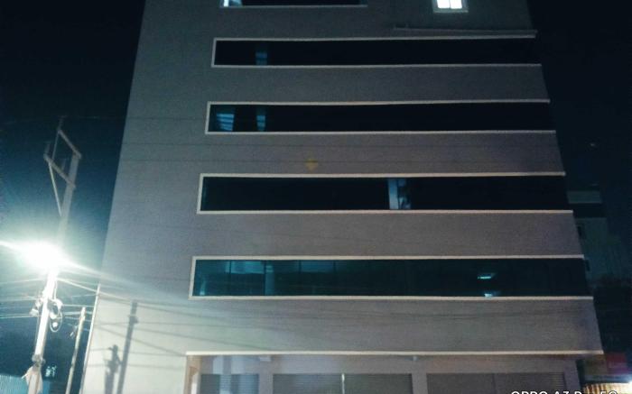Townhouse Mailardevpally Near Owaisi Hospital Formerly Tolkanti Arcade