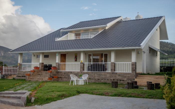 Luxury Private 4 BHK VILLA-Dreamcloudz Retreats