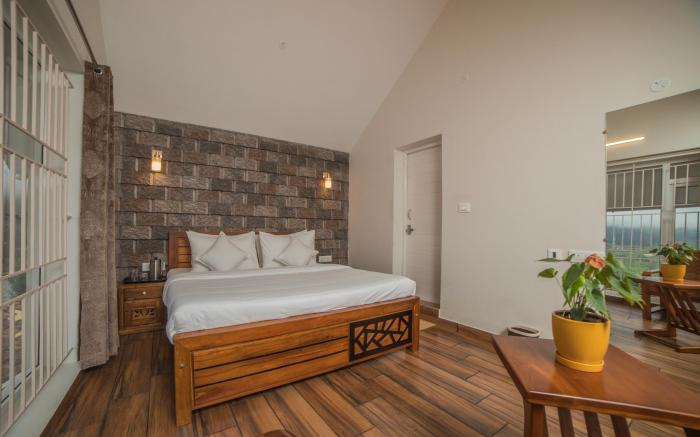 Luxury Private 4 BHK VILLA-Dreamcloudz Retreats