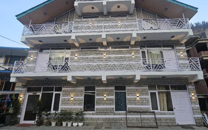 Snow Range Retreat