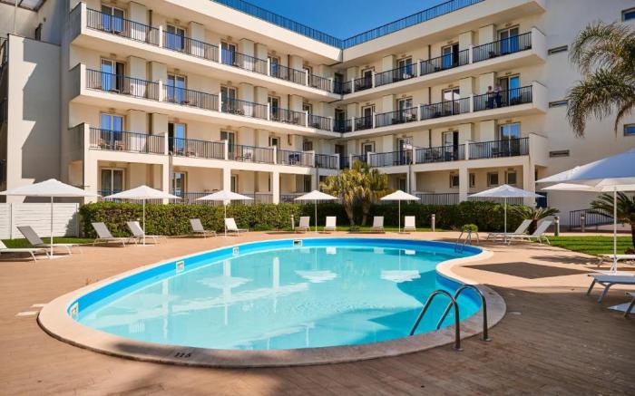 Ticho's Greenblu Hotel
