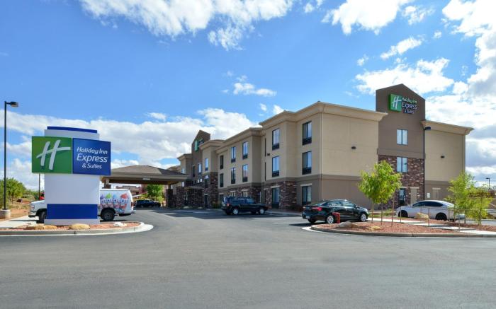 Holiday Inn Express & Suites Page – Lake Powell Area By IHG