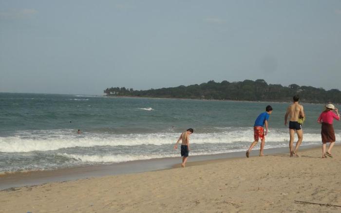 Relax Beach Arugambay 