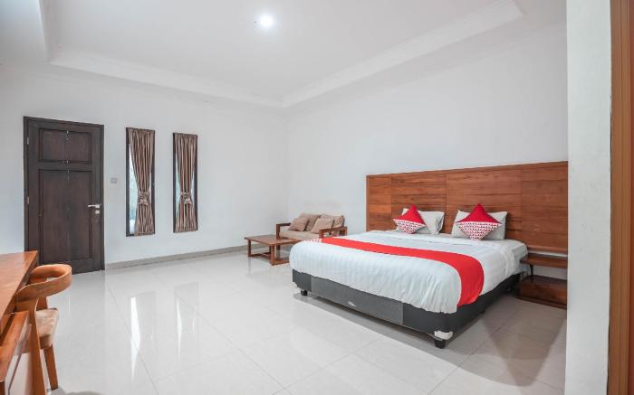Super OYO 686 Bunga Karang Hotel