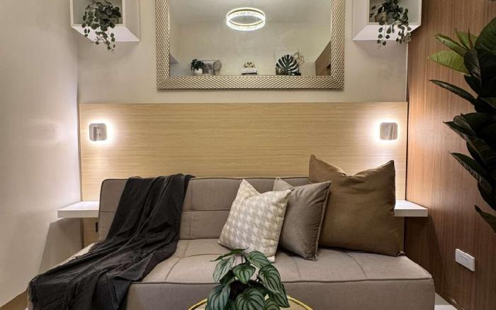 Sleek City Sanctuary 1BR at Red Makati Staycation
